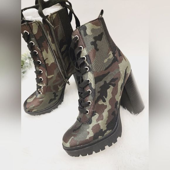 NEW Steve Madden Army Camo Boots size 6.5 - Picture 3 of 14